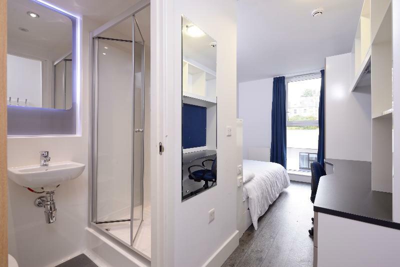 Destiny Student - Holyrood Hotel Edinburgh Ngoại thất bức ảnh